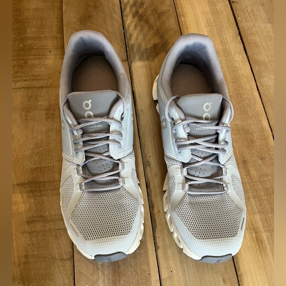 On Cloud 5 Heather Fossil Women’s Size 10 (59 97685)